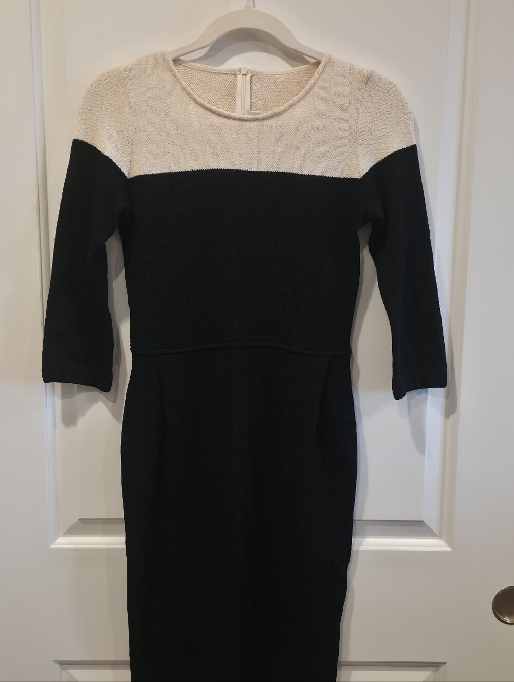 St. John Collection Colorblock Milano Knit Sheath Dress - Cream & Black - Size 2